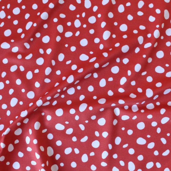 Tela de lycra elástica estampado rojo manchas lunares para confeccionar ropa de baño